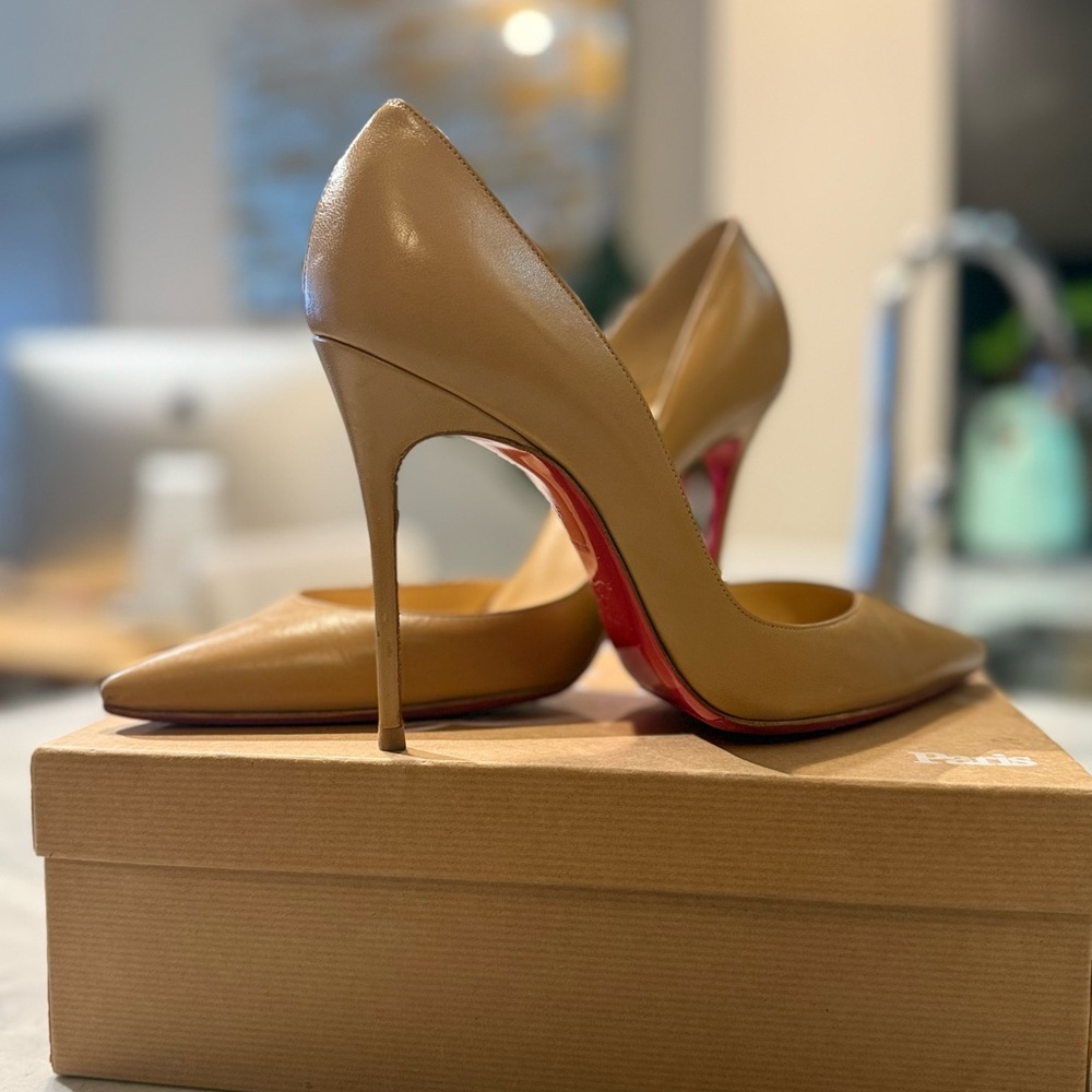 Authentic Christian Louboutin Nude Stiletto | 41